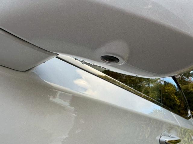 ＬＳ ５００ｈ　Ｆスポーツ　サンルーフ／マークレビンソン／衝突軽減／全周囲カメラ／レーダークルーズ／コーナーセンサー／ＨＵＤ／ＢＳＭ／ハンドルヒーター／シートヒーター・エアコン／パワーシート／シートメモリ／Ｂｌｕｅｔｏｏｔｈ（8枚目）