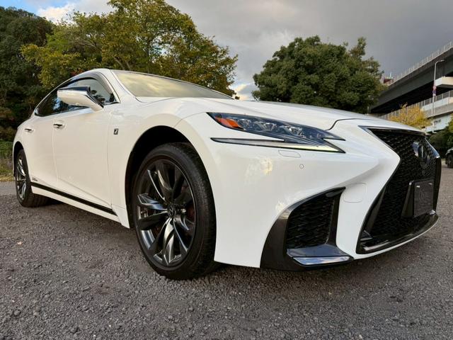 ＬＳ ５００ｈ　Ｆスポーツ　サンルーフ／マークレビンソン／衝突軽減／全周囲カメラ／レーダークルーズ／コーナーセンサー／ＨＵＤ／ＢＳＭ／ハンドルヒーター／シートヒーター・エアコン／パワーシート／シートメモリ／Ｂｌｕｅｔｏｏｔｈ（14枚目）