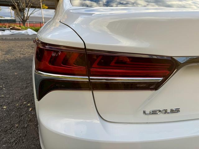 ＬＳ ５００ｈ　Ｆスポーツ　サンルーフ／マークレビンソン／衝突軽減／全周囲カメラ／レーダークルーズ／コーナーセンサー／ＨＵＤ／ＢＳＭ／ハンドルヒーター／シートヒーター・エアコン／パワーシート／シートメモリ／Ｂｌｕｅｔｏｏｔｈ（25枚目）