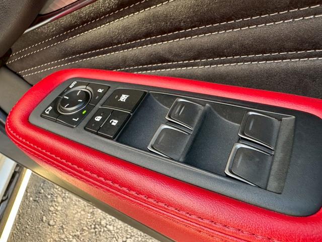 ＬＳ ５００ｈ　Ｆスポーツ　サンルーフ／マークレビンソン／衝突軽減／全周囲カメラ／レーダークルーズ／コーナーセンサー／ＨＵＤ／ＢＳＭ／ハンドルヒーター／シートヒーター・エアコン／パワーシート／シートメモリ／Ｂｌｕｅｔｏｏｔｈ（30枚目）