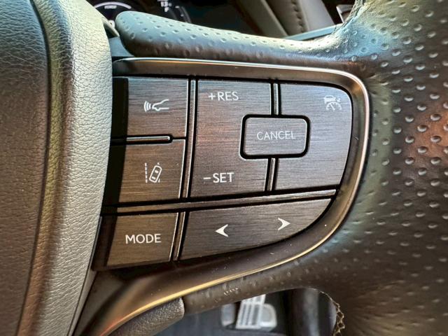 ＬＳ ５００ｈ　Ｆスポーツ　サンルーフ／マークレビンソン／衝突軽減／全周囲カメラ／レーダークルーズ／コーナーセンサー／ＨＵＤ／ＢＳＭ／ハンドルヒーター／シートヒーター・エアコン／パワーシート／シートメモリ／Ｂｌｕｅｔｏｏｔｈ（39枚目）