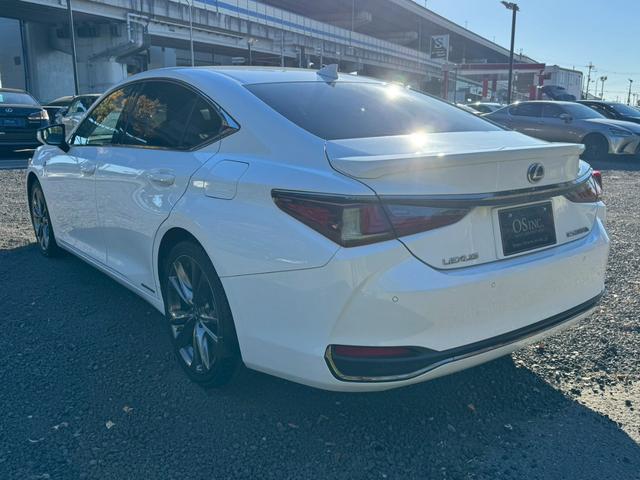 ＥＳ ３００ｈ　Ｆスポーツ　／サンルーフ／ＢＳＭ／ＨＵＤ／デジタルインナーミラー／衝突軽減／レーダークルーズ／レーンキープ／パワーバックドア／シートヒーター・エアコン／ステアリングヒーター／電動格納ミラー／ＥＴＣ／バックカメラ（29枚目）