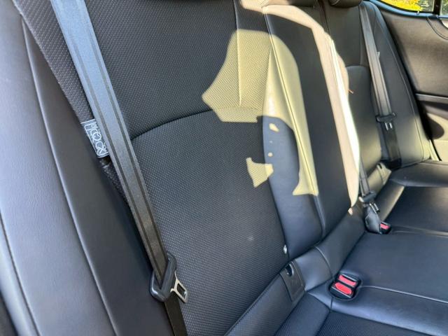 ＥＳ ３００ｈ　Ｆスポーツ　／サンルーフ／ＢＳＭ／ＨＵＤ／デジタルインナーミラー／衝突軽減／レーダークルーズ／レーンキープ／パワーバックドア／シートヒーター・エアコン／ステアリングヒーター／電動格納ミラー／ＥＴＣ／バックカメラ（63枚目）