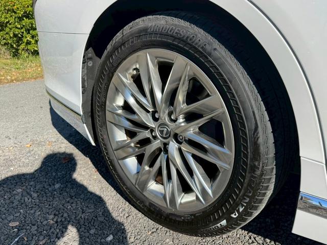 ＬＳ ５００ｈ　エグゼクティブ　／ワンオーナー／マークレビンソン／デジタルインナーミラー／ＨＵＤ／ＢＳＭ／全周囲カメラ／衝突軽減／レーダークルーズ／レーンキープ／コーナーセンサ／パワーバックドア／シートヒータ・エアコン／ＥＴＣ２．０（24枚目）