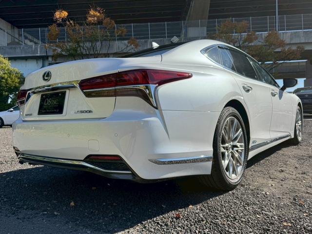 ＬＳ ５００ｈ　エグゼクティブ　／ワンオーナー／マークレビンソン／デジタルインナーミラー／ＨＵＤ／ＢＳＭ／全周囲カメラ／衝突軽減／レーダークルーズ／レーンキープ／コーナーセンサ／パワーバックドア／シートヒータ・エアコン／ＥＴＣ２．０（25枚目）