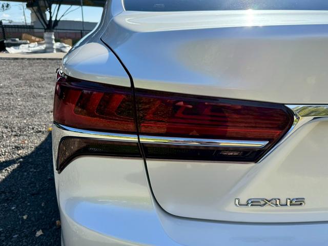 ＬＳ ５００ｈ　エグゼクティブ　／ワンオーナー／マークレビンソン／デジタルインナーミラー／ＨＵＤ／ＢＳＭ／全周囲カメラ／衝突軽減／レーダークルーズ／レーンキープ／コーナーセンサ／パワーバックドア／シートヒータ・エアコン／ＥＴＣ２．０（29枚目）