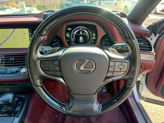 ＬＳ ５００ｈ　エグゼクティブ　／ワンオーナー／マークレビンソン／デジタルインナーミラー／ＨＵＤ／ＢＳＭ／全周囲カメラ／衝突軽減／レーダークルーズ／レーンキープ／コーナーセンサ／パワーバックドア／シートヒータ・エアコン／ＥＴＣ２．０（39枚目）