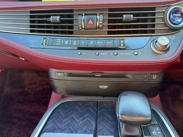 ＬＳ ５００ｈ　エグゼクティブ　／ワンオーナー／マークレビンソン／デジタルインナーミラー／ＨＵＤ／ＢＳＭ／全周囲カメラ／衝突軽減／レーダークルーズ／レーンキープ／コーナーセンサ／パワーバックドア／シートヒータ・エアコン／ＥＴＣ２．０（55枚目）