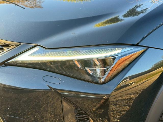 ＵＸ ２５０ｈ　Ｆスポーツ　／衝突軽減／レーダークルーズ／レーンキープ／コーナーセンサー／シートヒーター／ステアリングヒーター／電動格納ミラー／パワーバックドア／パワーシート／シートメモリ／プッシュスタート／ＥＴＣ／バックカメラ（7枚目）