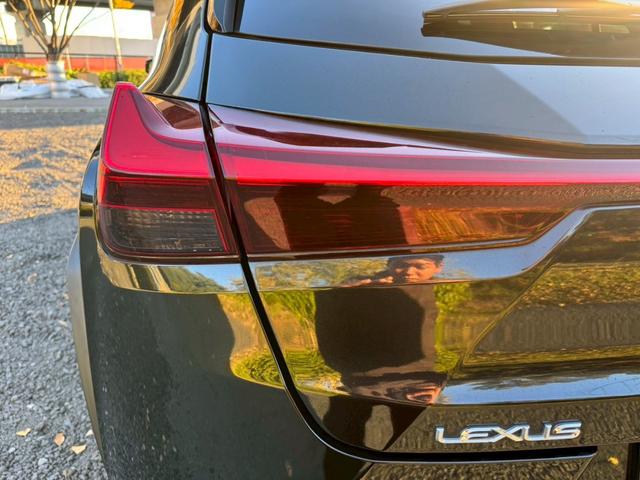 ＵＸ ２５０ｈ　Ｆスポーツ　／衝突軽減／レーダークルーズ／レーンキープ／コーナーセンサー／シートヒーター／ステアリングヒーター／電動格納ミラー／パワーバックドア／パワーシート／シートメモリ／プッシュスタート／ＥＴＣ／バックカメラ（23枚目）