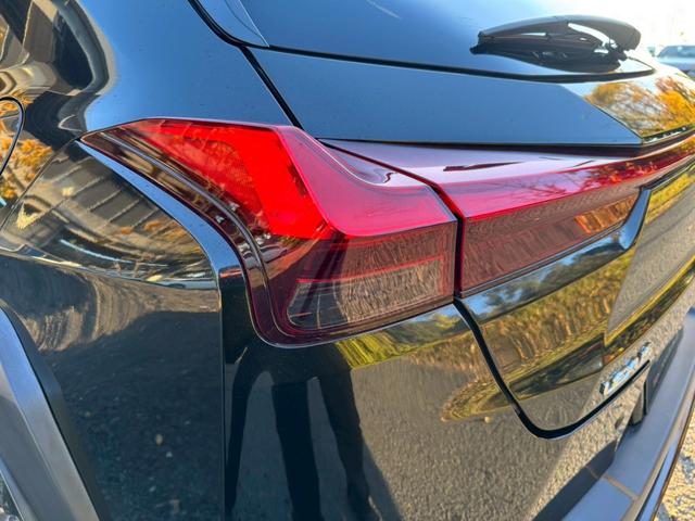 ＵＸ ２５０ｈ　Ｆスポーツ　／衝突軽減／レーダークルーズ／レーンキープ／コーナーセンサー／シートヒーター／ステアリングヒーター／電動格納ミラー／パワーバックドア／パワーシート／シートメモリ／プッシュスタート／ＥＴＣ／バックカメラ（28枚目）