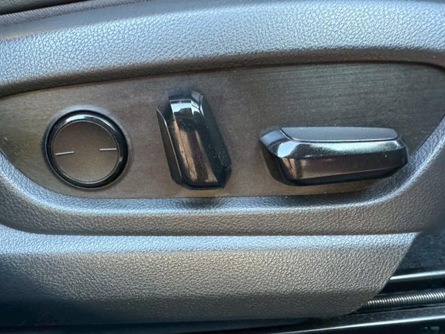 ＵＸ ２５０ｈ　Ｆスポーツ　／衝突軽減／レーダークルーズ／レーンキープ／コーナーセンサー／シートヒーター／ステアリングヒーター／電動格納ミラー／パワーバックドア／パワーシート／シートメモリ／プッシュスタート／ＥＴＣ／バックカメラ（37枚目）