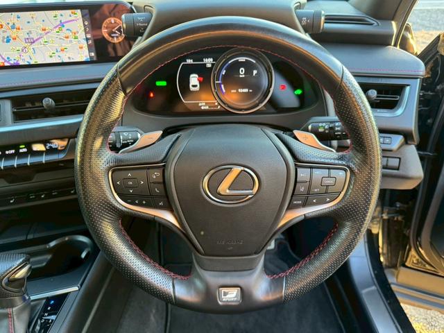 ＵＸ ２５０ｈ　Ｆスポーツ　／衝突軽減／レーダークルーズ／レーンキープ／コーナーセンサー／シートヒーター／ステアリングヒーター／電動格納ミラー／パワーバックドア／パワーシート／シートメモリ／プッシュスタート／ＥＴＣ／バックカメラ（39枚目）