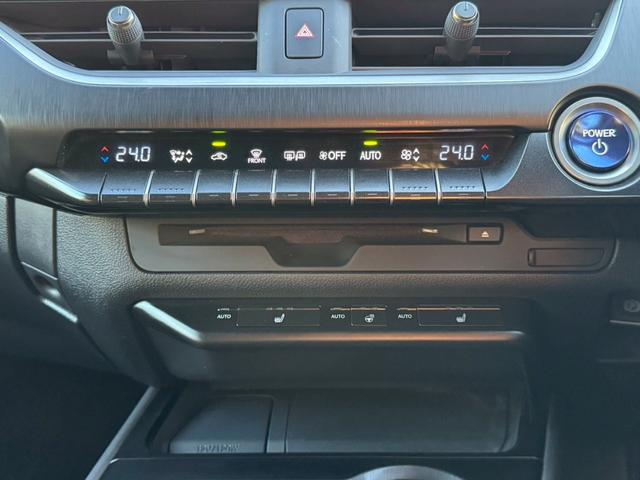 ＵＸ ２５０ｈ　Ｆスポーツ　／衝突軽減／レーダークルーズ／レーンキープ／コーナーセンサー／シートヒーター／ステアリングヒーター／電動格納ミラー／パワーバックドア／パワーシート／シートメモリ／プッシュスタート／ＥＴＣ／バックカメラ（50枚目）