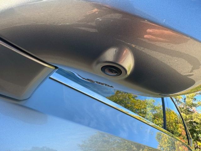 ＥＳ ３００ｈ　ＶｅｒＬ　／サンルーフ／ＢＳＭ／ＨＵＤ／全周囲カメラ／衝突軽減／レーダークルーズ／レーンキープ／コーナーセンサー／シートヒーター・エアコン／パワーバックドア／パワーシート／シートメモリ／電動格納ミラー／ＥＴＣ（12枚目）