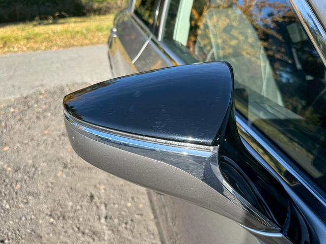 ＥＳ ３００ｈ　ＶｅｒＬ　／サンルーフ／ＢＳＭ／ＨＵＤ／全周囲カメラ／衝突軽減／レーダークルーズ／レーンキープ／コーナーセンサー／シートヒーター・エアコン／パワーバックドア／パワーシート／シートメモリ／電動格納ミラー／ＥＴＣ（16枚目）