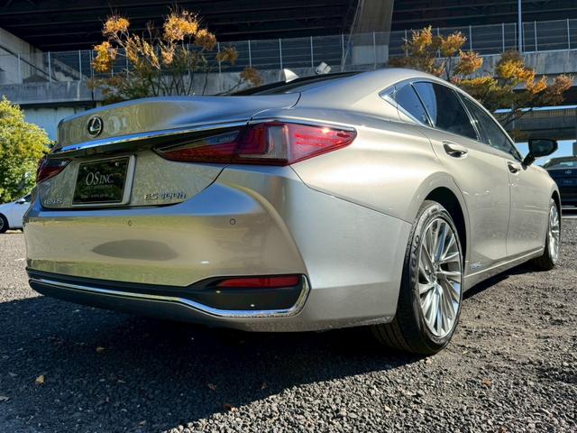 ＥＳ ３００ｈ　ＶｅｒＬ　／サンルーフ／ＢＳＭ／ＨＵＤ／全周囲カメラ／衝突軽減／レーダークルーズ／レーンキープ／コーナーセンサー／シートヒーター・エアコン／パワーバックドア／パワーシート／シートメモリ／電動格納ミラー／ＥＴＣ（25枚目）