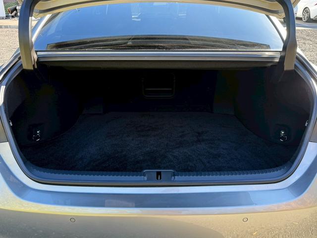 ＥＳ ３００ｈ　ＶｅｒＬ　／サンルーフ／ＢＳＭ／ＨＵＤ／全周囲カメラ／衝突軽減／レーダークルーズ／レーンキープ／コーナーセンサー／シートヒーター・エアコン／パワーバックドア／パワーシート／シートメモリ／電動格納ミラー／ＥＴＣ（68枚目）