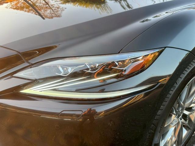 ＬＳ ５００ｈ　ＶｅｒＬ　衝突軽減／全周囲カメラ／レーダークルーズコントロール／コーナーセンサー／ＨＵＤ／ＢＳＭ／ハンドルヒーター／シートヒーター・エアコン／パワーシート／シートメモリ／ＥＴＣ／Ｂｌｕｅｔｏｏｔｈ／バックカメラ（5枚目）