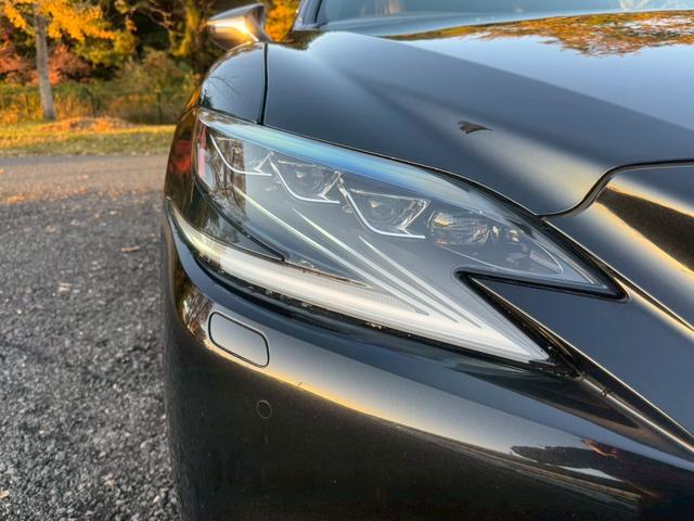 ＬＳ ５００ｈ　ＶｅｒＬ　衝突軽減／全周囲カメラ／レーダークルーズコントロール／コーナーセンサー／ＨＵＤ／ＢＳＭ／ハンドルヒーター／シートヒーター・エアコン／パワーシート／シートメモリ／ＥＴＣ／Ｂｌｕｅｔｏｏｔｈ／バックカメラ（10枚目）