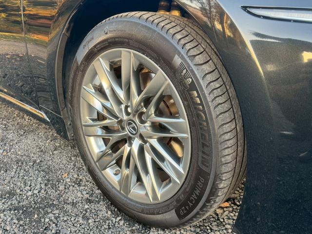 ＬＳ ５００ｈ　ＶｅｒＬ　衝突軽減／全周囲カメラ／レーダークルーズコントロール／コーナーセンサー／ＨＵＤ／ＢＳＭ／ハンドルヒーター／シートヒーター・エアコン／パワーシート／シートメモリ／ＥＴＣ／Ｂｌｕｅｔｏｏｔｈ／バックカメラ（14枚目）