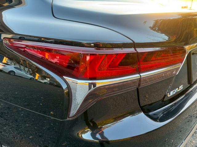 ＬＳ ５００ｈ　ＶｅｒＬ　衝突軽減／全周囲カメラ／レーダークルーズコントロール／コーナーセンサー／ＨＵＤ／ＢＳＭ／ハンドルヒーター／シートヒーター・エアコン／パワーシート／シートメモリ／ＥＴＣ／Ｂｌｕｅｔｏｏｔｈ／バックカメラ（24枚目）