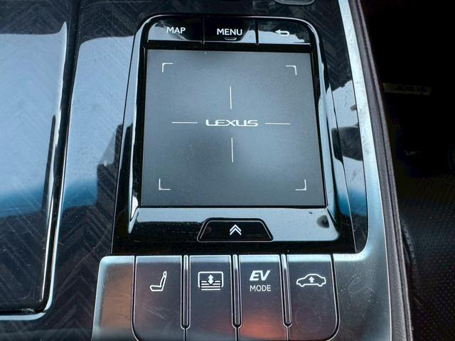 ＬＳ ５００ｈ　ＶｅｒＬ　衝突軽減／全周囲カメラ／レーダークルーズコントロール／コーナーセンサー／ＨＵＤ／ＢＳＭ／ハンドルヒーター／シートヒーター・エアコン／パワーシート／シートメモリ／ＥＴＣ／Ｂｌｕｅｔｏｏｔｈ／バックカメラ（48枚目）