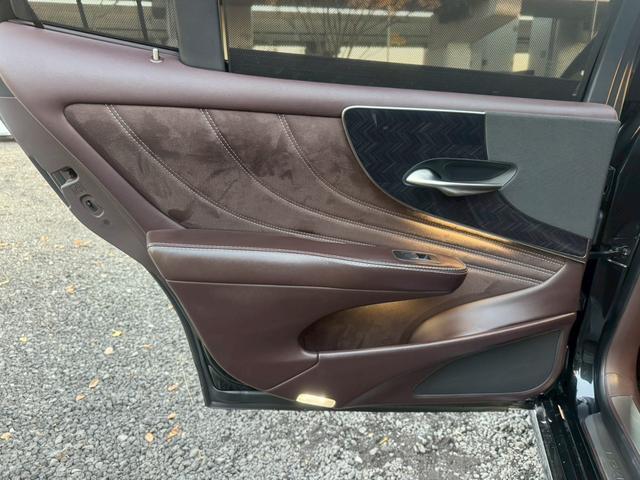 ＬＳ ５００ｈ　ＶｅｒＬ　衝突軽減／全周囲カメラ／レーダークルーズコントロール／コーナーセンサー／ＨＵＤ／ＢＳＭ／ハンドルヒーター／シートヒーター・エアコン／パワーシート／シートメモリ／ＥＴＣ／Ｂｌｕｅｔｏｏｔｈ／バックカメラ（68枚目）
