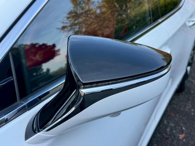 ＬＳ ５００ｈ　Ｆスポーツ　サンルーフ／衝突軽減／全周囲カメラ／レーダークルーズコントロール／コーナーセンサー／ＨＵＤ／ＢＳＭ／ハンドルヒーター／シートヒーター・エアコン／パワーシート／シートメモリ／ＥＴＣ／Ｂｌｕｅｔｏｏｔｈ（9枚目）