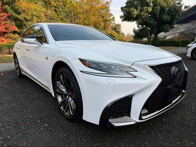 ＬＳ ５００ｈ　Ｆスポーツ　サンルーフ／衝突軽減／全周囲カメラ／レーダークルーズコントロール／コーナーセンサー／ＨＵＤ／ＢＳＭ／ハンドルヒーター／シートヒーター・エアコン／パワーシート／シートメモリ／ＥＴＣ／Ｂｌｕｅｔｏｏｔｈ（12枚目）