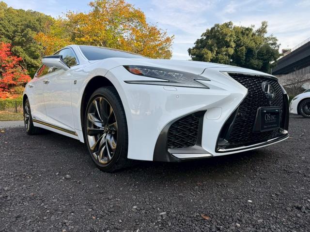 ＬＳ ５００ｈ　Ｆスポーツ　サンルーフ／衝突軽減／全周囲カメラ／レーダークルーズコントロール／コーナーセンサー／ＨＵＤ／ＢＳＭ／ハンドルヒーター／シートヒーター・エアコン／パワーシート／シートメモリ／ＥＴＣ／Ｂｌｕｅｔｏｏｔｈ（13枚目）