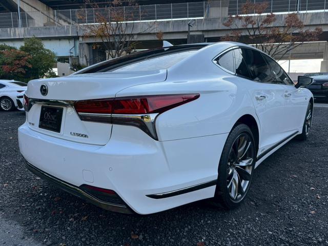 ＬＳ ５００ｈ　Ｆスポーツ　サンルーフ／衝突軽減／全周囲カメラ／レーダークルーズコントロール／コーナーセンサー／ＨＵＤ／ＢＳＭ／ハンドルヒーター／シートヒーター・エアコン／パワーシート／シートメモリ／ＥＴＣ／Ｂｌｕｅｔｏｏｔｈ（20枚目）