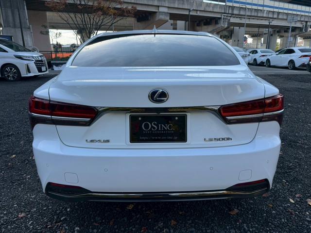 ＬＳ ５００ｈ　Ｆスポーツ　サンルーフ／衝突軽減／全周囲カメラ／レーダークルーズコントロール／コーナーセンサー／ＨＵＤ／ＢＳＭ／ハンドルヒーター／シートヒーター・エアコン／パワーシート／シートメモリ／ＥＴＣ／Ｂｌｕｅｔｏｏｔｈ（28枚目）