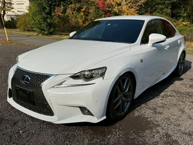 ＩＳ ３００ｈ　Ｆスポーツ　クルーズコントロール／コーナーセンサー／シートヒーター／パワーシート／ＥＴＣ／Ｂｌｕｅｔｏｏｔｈ／バックカメラ／プッシュスタート／電動格納ミラー／純正ナビ／フルセグＴＶ／ＬＥＤヘッドライト（6枚目）