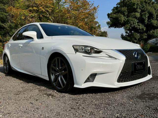 ＩＳ ３００ｈ　Ｆスポーツ　クルーズコントロール／コーナーセンサー／シートヒーター／パワーシート／ＥＴＣ／Ｂｌｕｅｔｏｏｔｈ／バックカメラ／プッシュスタート／電動格納ミラー／純正ナビ／フルセグＴＶ／ＬＥＤヘッドライト（14枚目）