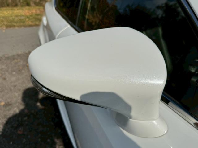 ＩＳ ３００ｈ　Ｆスポーツ　クルーズコントロール／コーナーセンサー／シートヒーター／パワーシート／ＥＴＣ／Ｂｌｕｅｔｏｏｔｈ／バックカメラ／プッシュスタート／電動格納ミラー／純正ナビ／フルセグＴＶ／ＬＥＤヘッドライト（16枚目）