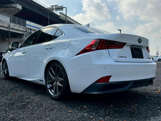 ＩＳ ３００ｈ　Ｆスポーツ　クルーズコントロール／コーナーセンサー／シートヒーター／パワーシート／ＥＴＣ／Ｂｌｕｅｔｏｏｔｈ／バックカメラ／プッシュスタート／電動格納ミラー／純正ナビ／フルセグＴＶ／ＬＥＤヘッドライト（28枚目）