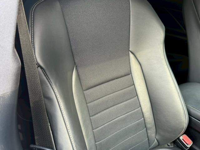 ＩＳ ３００ｈ　Ｆスポーツ　クルーズコントロール／コーナーセンサー／シートヒーター／パワーシート／ＥＴＣ／Ｂｌｕｅｔｏｏｔｈ／バックカメラ／プッシュスタート／電動格納ミラー／純正ナビ／フルセグＴＶ／ＬＥＤヘッドライト（35枚目）