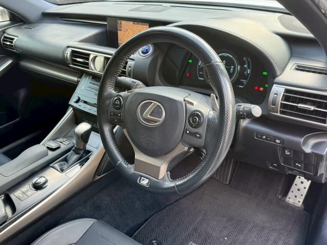 ＩＳ ３００ｈ　Ｆスポーツ　クルーズコントロール／コーナーセンサー／シートヒーター／パワーシート／ＥＴＣ／Ｂｌｕｅｔｏｏｔｈ／バックカメラ／プッシュスタート／電動格納ミラー／純正ナビ／フルセグＴＶ／ＬＥＤヘッドライト（37枚目）