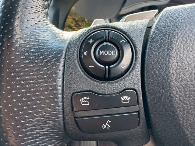 ＩＳ ３００ｈ　Ｆスポーツ　クルーズコントロール／コーナーセンサー／シートヒーター／パワーシート／ＥＴＣ／Ｂｌｕｅｔｏｏｔｈ／バックカメラ／プッシュスタート／電動格納ミラー／純正ナビ／フルセグＴＶ／ＬＥＤヘッドライト（39枚目）