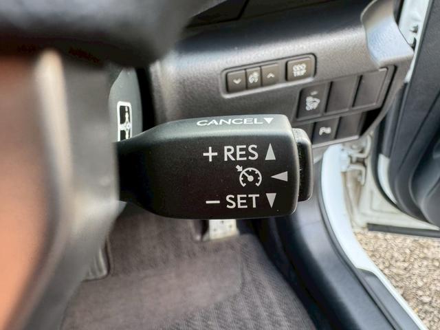 ＩＳ ３００ｈ　Ｆスポーツ　クルーズコントロール／コーナーセンサー／シートヒーター／パワーシート／ＥＴＣ／Ｂｌｕｅｔｏｏｔｈ／バックカメラ／プッシュスタート／電動格納ミラー／純正ナビ／フルセグＴＶ／ＬＥＤヘッドライト（43枚目）