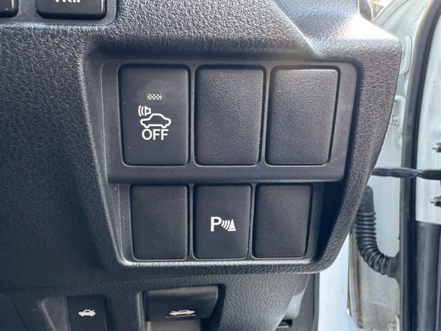 ＩＳ ３００ｈ　Ｆスポーツ　クルーズコントロール／コーナーセンサー／シートヒーター／パワーシート／ＥＴＣ／Ｂｌｕｅｔｏｏｔｈ／バックカメラ／プッシュスタート／電動格納ミラー／純正ナビ／フルセグＴＶ／ＬＥＤヘッドライト（44枚目）