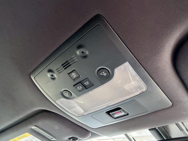 ＩＳ ３００ｈ　Ｆスポーツ　クルーズコントロール／コーナーセンサー／シートヒーター／パワーシート／ＥＴＣ／Ｂｌｕｅｔｏｏｔｈ／バックカメラ／プッシュスタート／電動格納ミラー／純正ナビ／フルセグＴＶ／ＬＥＤヘッドライト（51枚目）