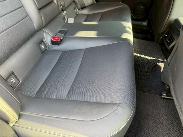 ＩＳ ３００ｈ　Ｆスポーツ　クルーズコントロール／コーナーセンサー／シートヒーター／パワーシート／ＥＴＣ／Ｂｌｕｅｔｏｏｔｈ／バックカメラ／プッシュスタート／電動格納ミラー／純正ナビ／フルセグＴＶ／ＬＥＤヘッドライト（56枚目）