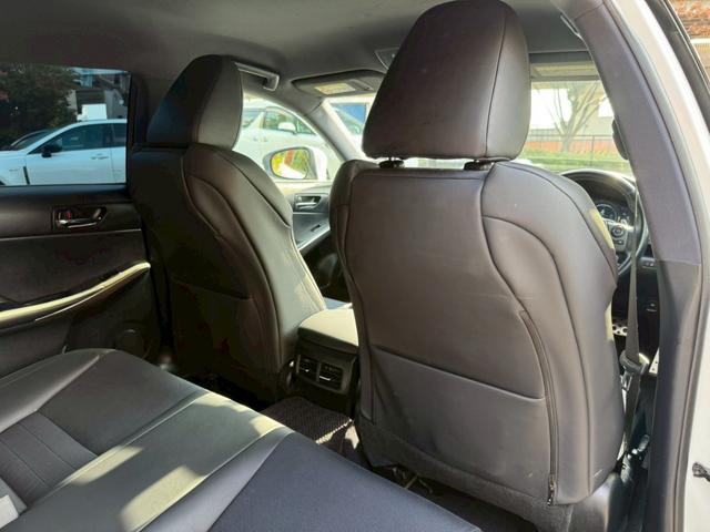 ＩＳ ３００ｈ　Ｆスポーツ　クルーズコントロール／コーナーセンサー／シートヒーター／パワーシート／ＥＴＣ／Ｂｌｕｅｔｏｏｔｈ／バックカメラ／プッシュスタート／電動格納ミラー／純正ナビ／フルセグＴＶ／ＬＥＤヘッドライト（59枚目）