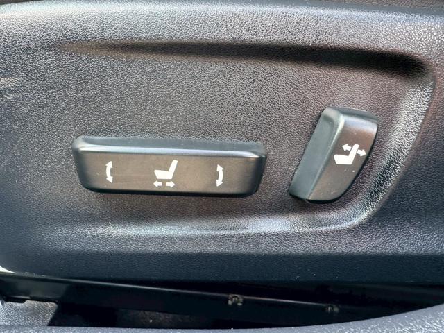 ＩＳ ３００ｈ　Ｆスポーツ　クルーズコントロール／コーナーセンサー／シートヒーター／パワーシート／ＥＴＣ／Ｂｌｕｅｔｏｏｔｈ／バックカメラ／プッシュスタート／電動格納ミラー／純正ナビ／フルセグＴＶ／ＬＥＤヘッドライト（69枚目）