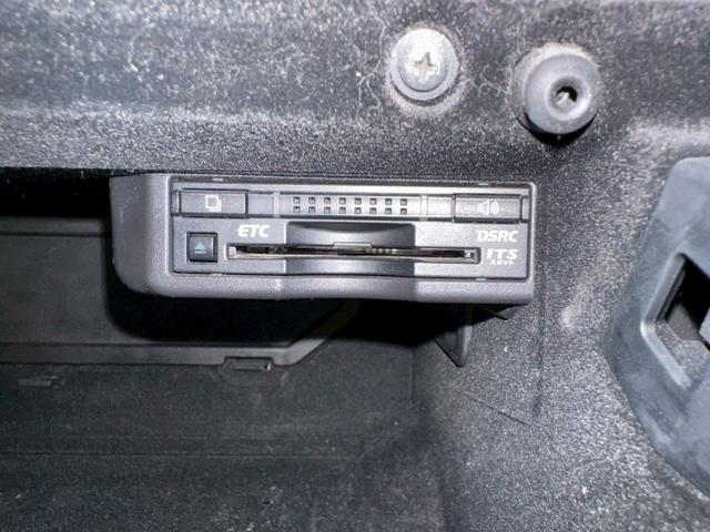 ＩＳ ３００ｈ　Ｆスポーツ　クルーズコントロール／コーナーセンサー／シートヒーター／パワーシート／ＥＴＣ／Ｂｌｕｅｔｏｏｔｈ／バックカメラ／プッシュスタート／電動格納ミラー／純正ナビ／フルセグＴＶ／ＬＥＤヘッドライト（74枚目）