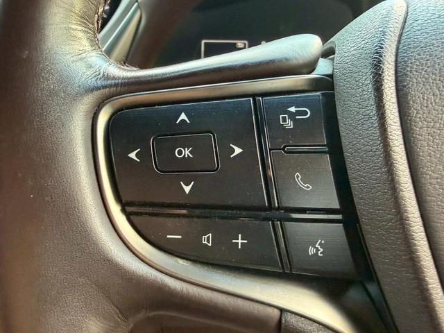 ES 300h VerL サンルーフ/衝突軽減/全周囲カメラ/レーダークルーズコントロール/コーナーセンサー/HUD/BSM/ハンドルヒーター/シートヒーター・エアコン/パワーシート/シートメモリ/ETC/Bluetooth(41枚目)