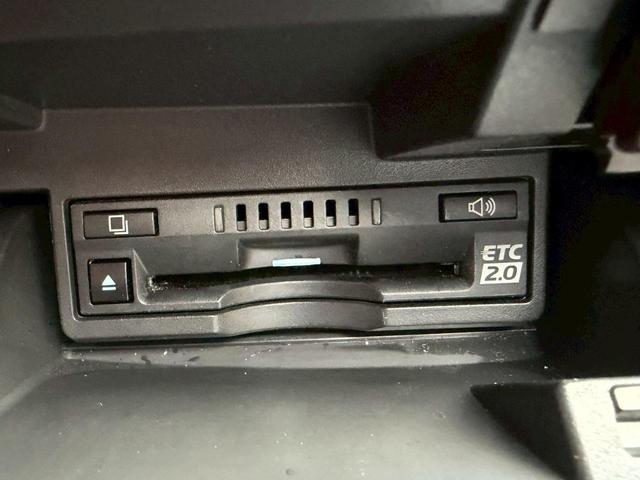 ES 300h VerL サンルーフ/衝突軽減/全周囲カメラ/レーダークルーズコントロール/コーナーセンサー/HUD/BSM/ハンドルヒーター/シートヒーター・エアコン/パワーシート/シートメモリ/ETC/Bluetooth(46枚目)