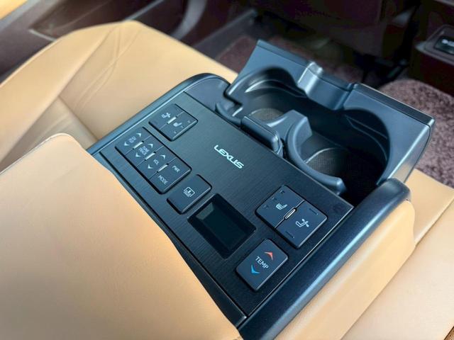 ES 300h VerL サンルーフ/衝突軽減/全周囲カメラ/レーダークルーズコントロール/コーナーセンサー/HUD/BSM/ハンドルヒーター/シートヒーター・エアコン/パワーシート/シートメモリ/ETC/Bluetooth(66枚目)